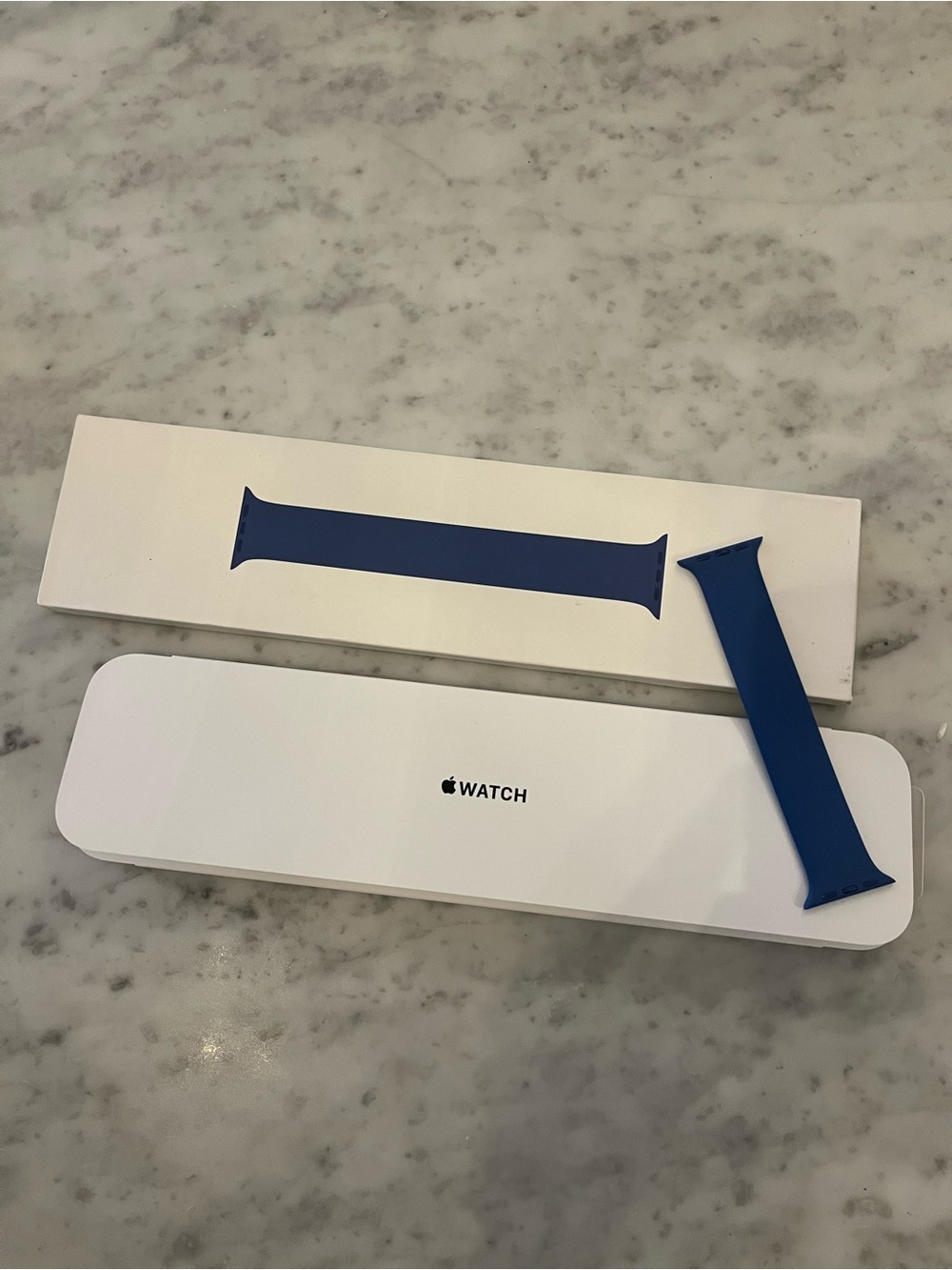 Apple | Solo Loop Watch band for Apple Watch —  40mm - Size 2 (Tomales Blue)